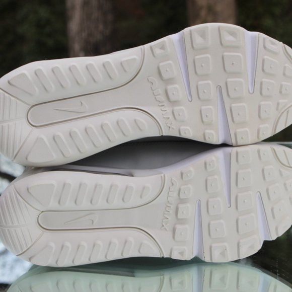 Nike Air Max 2090 Light Smoke Grey Women’s Size 7 - Picture 15 of 15
